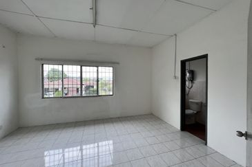 Taman Pinggiran Putra