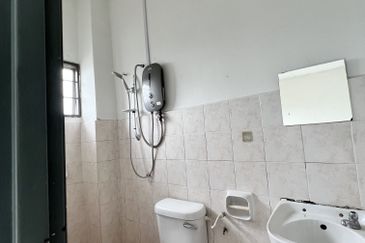 Taman Pinggiran Putra