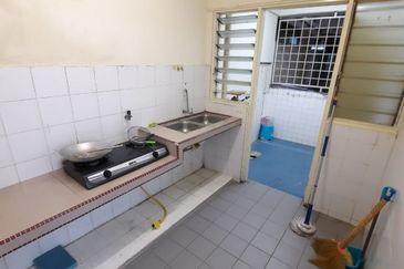 De Tropicana Condominium