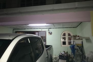 Taman Pinggiran Putra