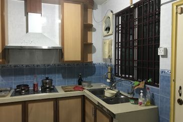 Taman Pinggiran Putra