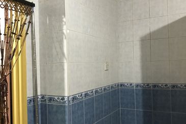 Taman Pinggiran Putra