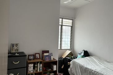 Taman Pinggiran Putra