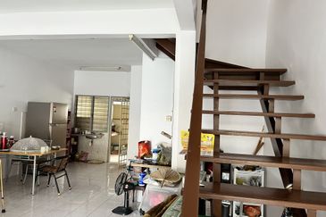 Taman Pinggiran Putra