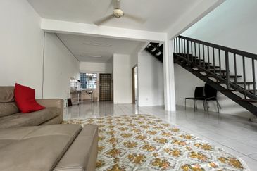 Taman Pinggiran Putra