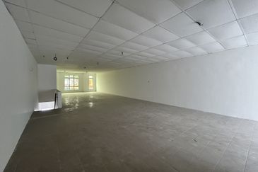 Batang Kali Facing MainRoad Office For Rent 