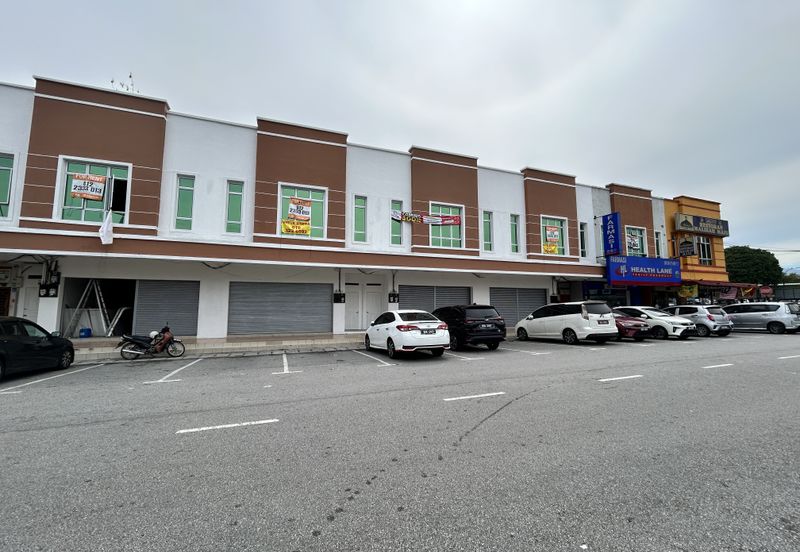 Batang Kali Facing MainRoad Office For Rent 