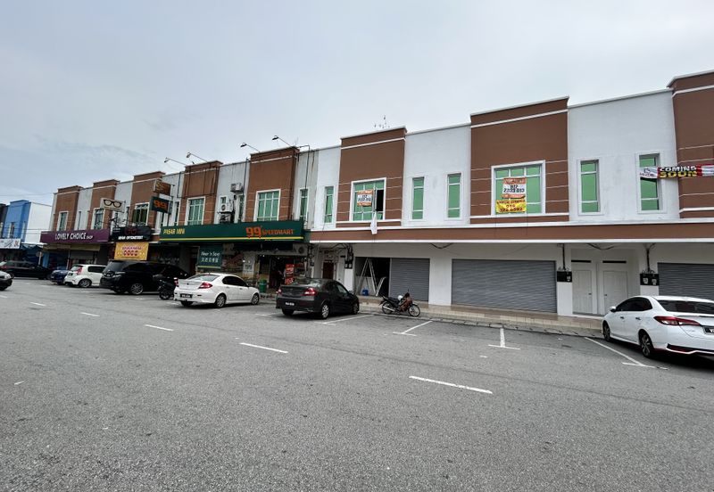 Batang Kali Facing MainRoad Office For Rent 
