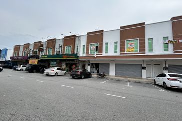 Batang Kali Facing MainRoad Office For Rent 