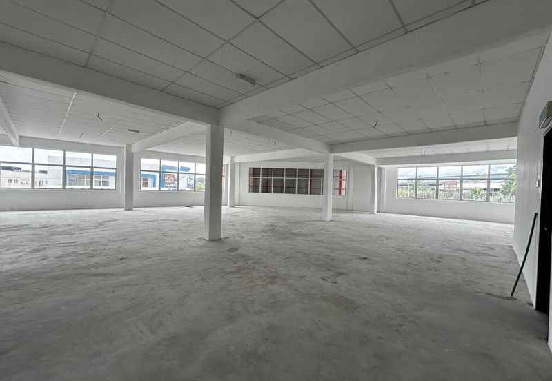 Batang Kali - Main Road Corner Office For Rent 