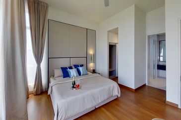 Pavilion Embassy Residence