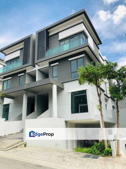 3 Storey Semi-Detached House with Sub-Basement for Sales, Kuala Lumpur, Desa Petaling