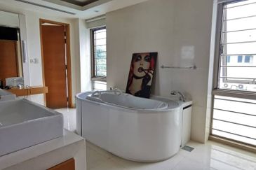 3 Storey Bungalow @ Taman U-Thant for Sales