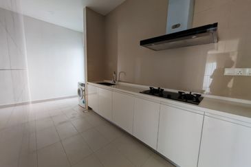 Mayfair Residences @ Pavilion Embassy