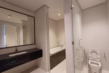 Mayfair Residences @ Pavilion Embassy