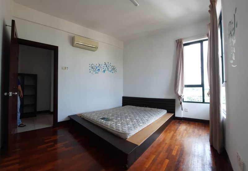 Desa ParkCity (Nadia Parkfront Condominium)