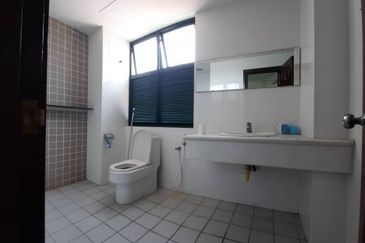 Desa ParkCity (Nadia Parkfront Condominium)