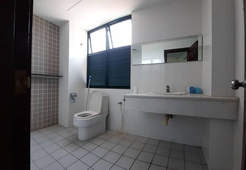 Desa ParkCity (Nadia Parkfront Condominium)