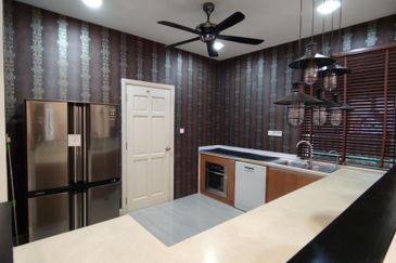 Desa ParkCity (Adora)