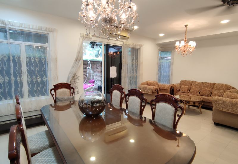 Desa ParkCity (Adora)