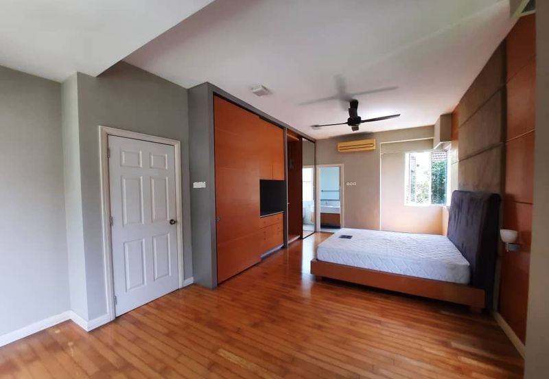 Desa ParkCity (Adora)