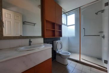 Desa ParkCity (Adora)