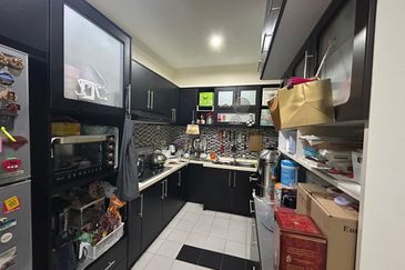 Desa ParkCity (Nadia Parkfront Condominium)