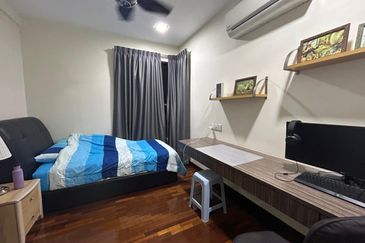 Desa ParkCity (Nadia Parkfront Condominium)