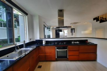 Desa ParkCity (Adora)