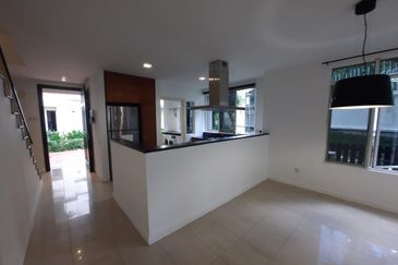 Desa ParkCity (Adora)