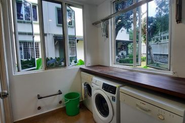 Desa ParkCity (Adora)