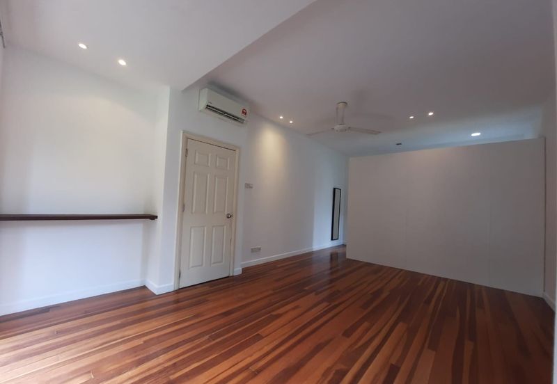 Desa ParkCity (Adora)