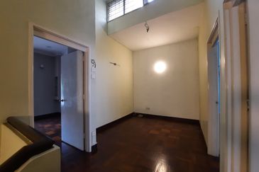 Bandar Sri Damansara (SD10) For Sale