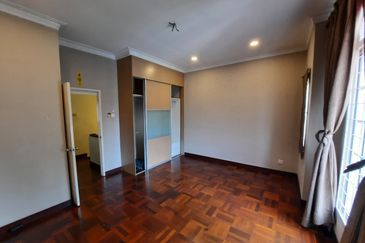 Bandar Sri Damansara (SD10) For Sale