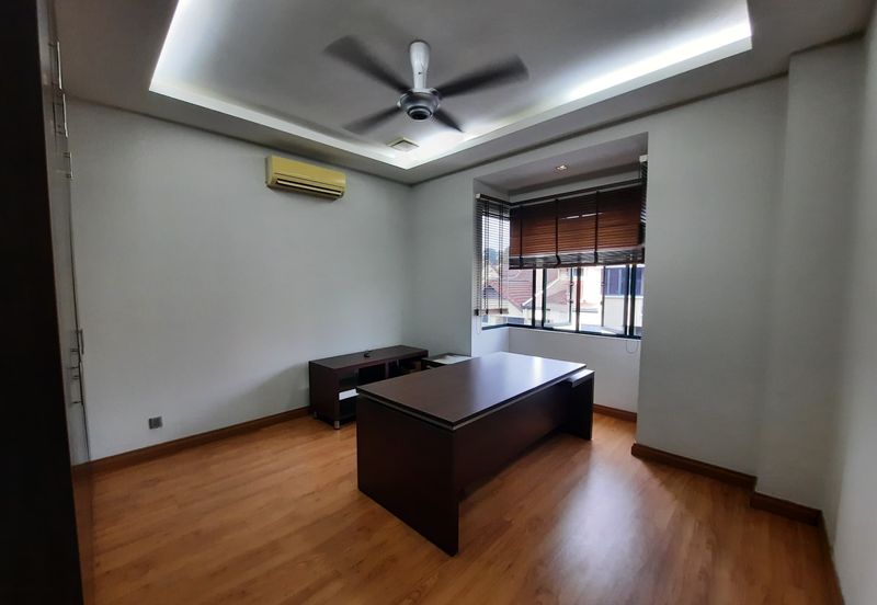 Desa ParkCity (Nadia Parkhomes)