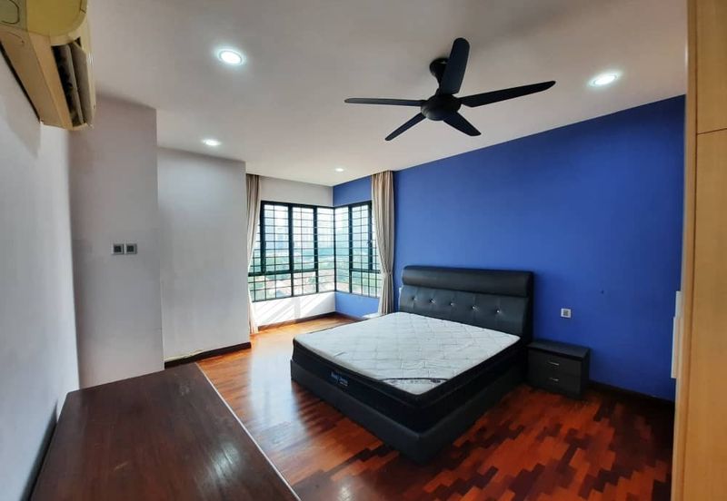 Desa ParkCity (Nadia Parkfront Condominium)