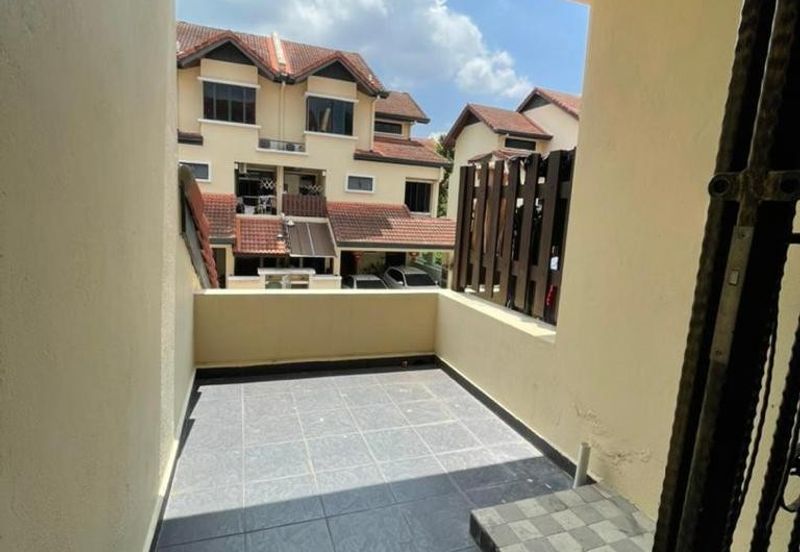 Desa ParkCity (Nadia Parkhomes)