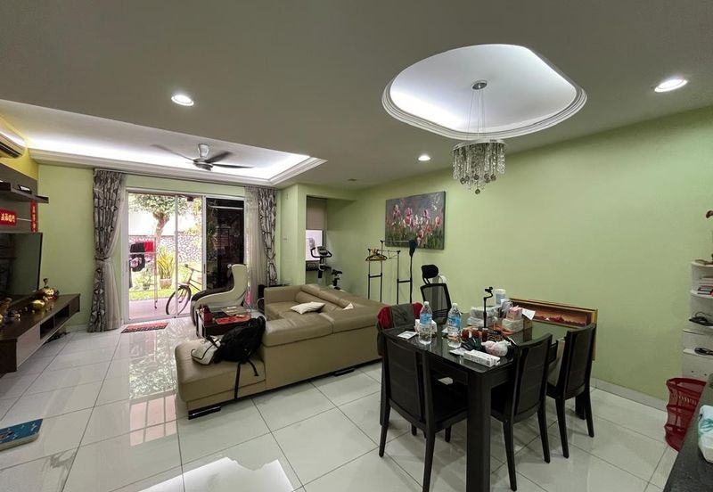 Desa ParkCity (Adora)