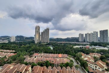 Desa ParkCity (Nadia Parkfront Condominium)