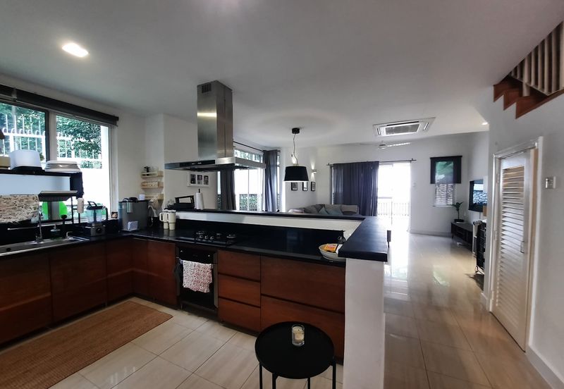 Desa ParkCity (Adora)