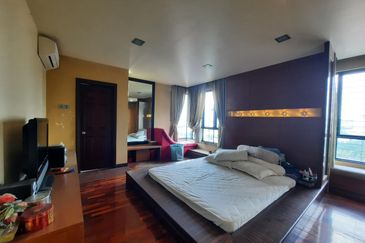 Desa ParkCity (Nadia Parkfront Condominium)