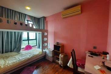 Desa ParkCity (Nadia Parkfront Condominium)