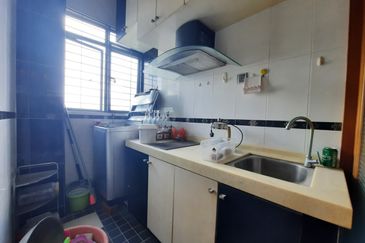 Desa ParkCity (Nadia Parkfront Condominium)