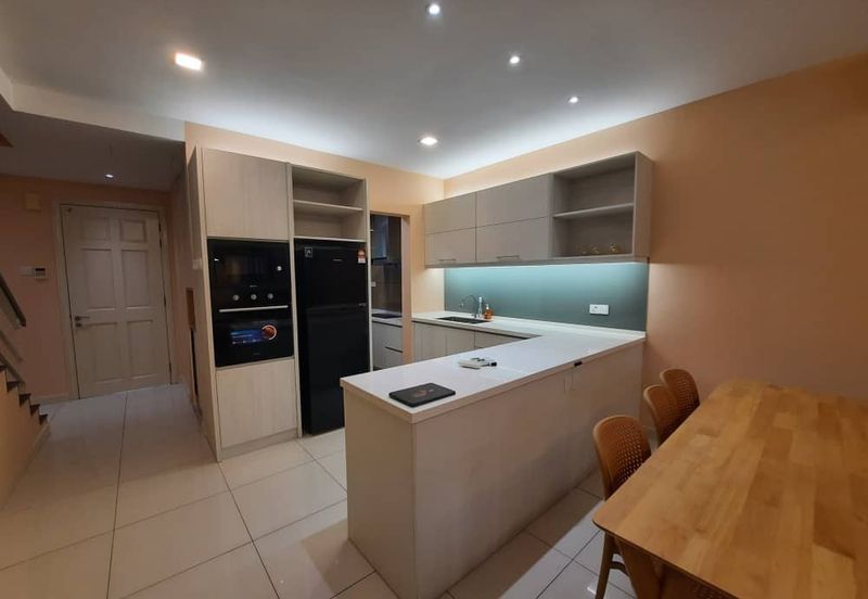 Desa ParkCity (Adiva)