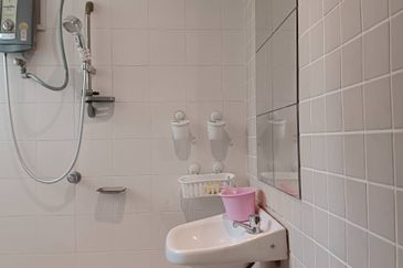 Desa ParkCity (Nadia Parkfront Condominium)