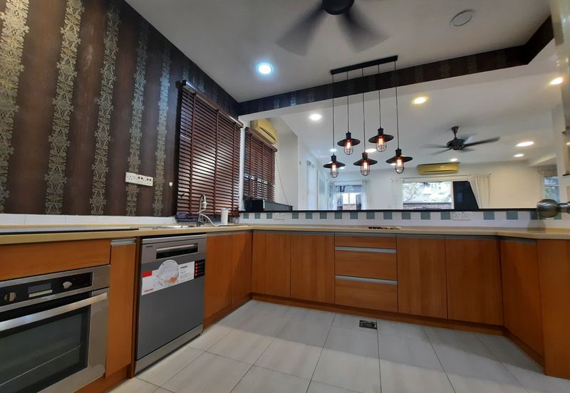 Desa ParkCity (Adora)