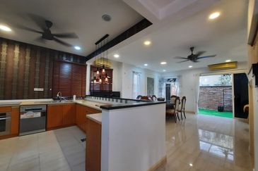 Desa ParkCity (Adora)