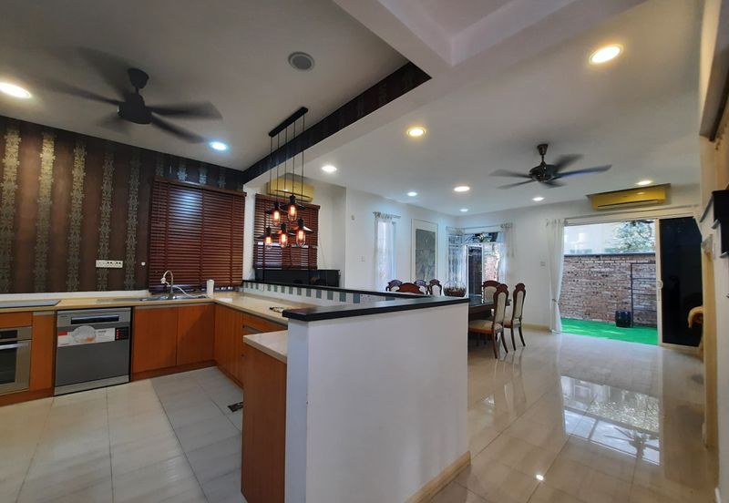 Desa ParkCity (Adora)