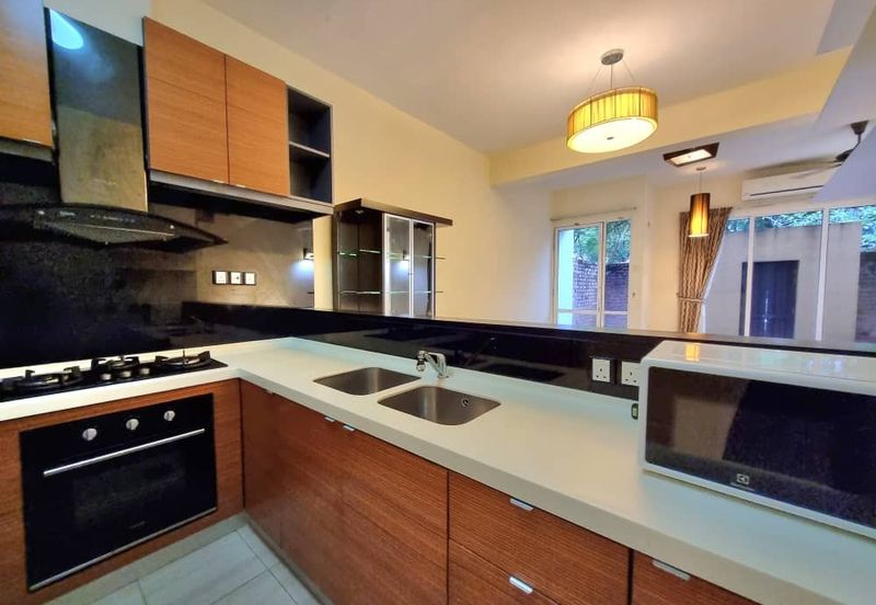 Desa ParkCity (Adora)