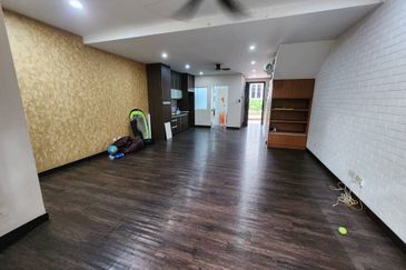 Desa ParkCity (Adora)